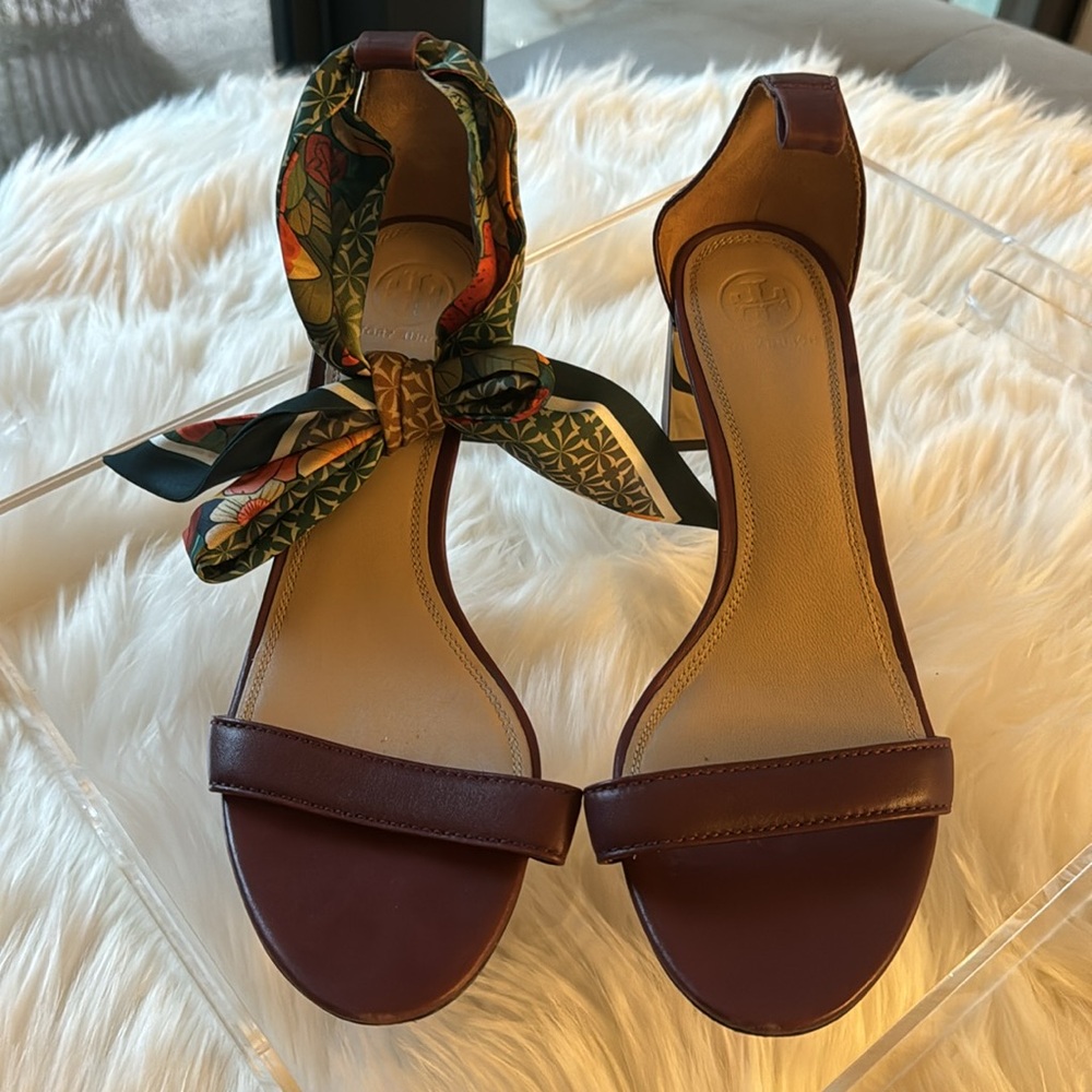 Tory Burch Cecile Sandals Sz 9 Missing straps can be replaced w/twilly. See pics